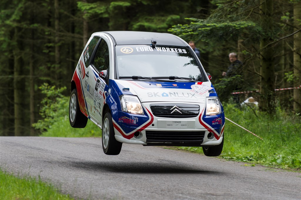 Simon Larsen og Henrik Skott var flyvende og sikrer sig en klassesejr i Hobro.